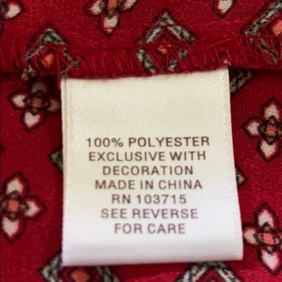 Unique top with cut-out design on the upper back —so cute! - Picture 9 of 13